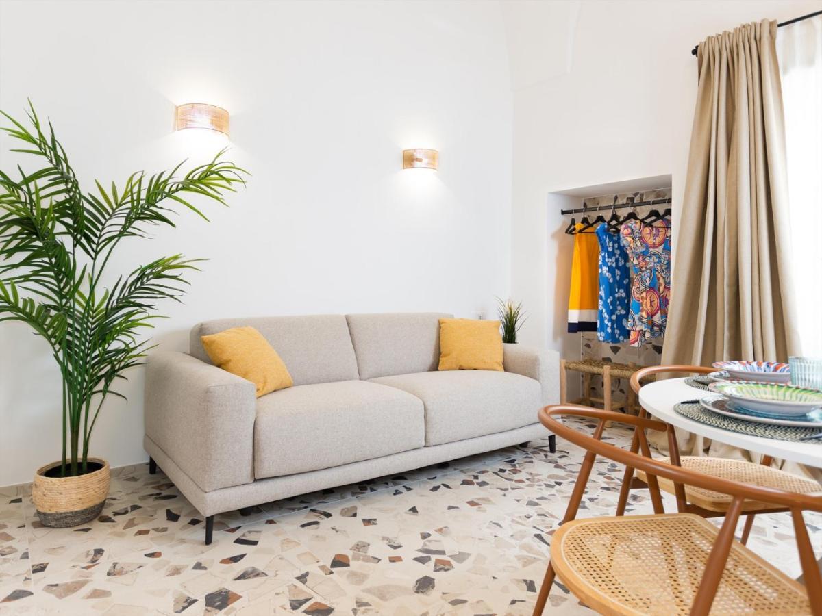 Cally Suite Room Martina Franca Exteriör bild